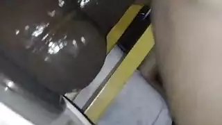 عاهرة مراهقة تُحشى بالكامل