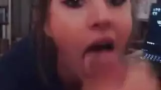 مراهقة تمارس الجنس مع شاب صديقتها في علاقة جنسية خيانة مثيرة