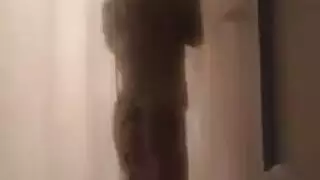 افتراضية الايطالية أمي مبتور اليد