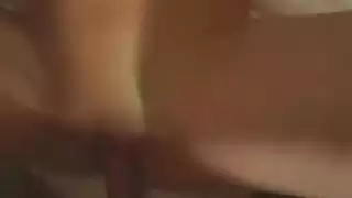 إباحية فندقية: الصديقة العربية تأخذ القضيب طوال الليل