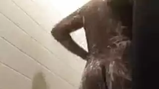 لا تستطيع الحصول على ما يكفي من القضيب الأبيض مشهد جماعي مكثف