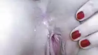 حوريات مثيرة تستغل اللحظة لممارسة سحاق مثيرة