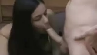 بورن مباشر: مغامرة كاميرا ويب القذرة لمراهقة عربية