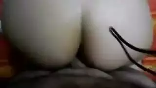 نيك مصريه وباقي في طيزها وهي مشقادره