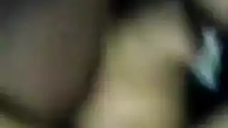 فتاة أرستقراطية تتوسل للحصول على نيك ثنائي قوي