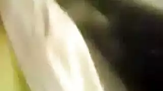 دكتورة محجبة تتباس وتتفرش من زميلها