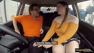 xnxx -XNXX سكس ولد ينيك امه اثناء تعليم القيادة بوضعيات مثيرة